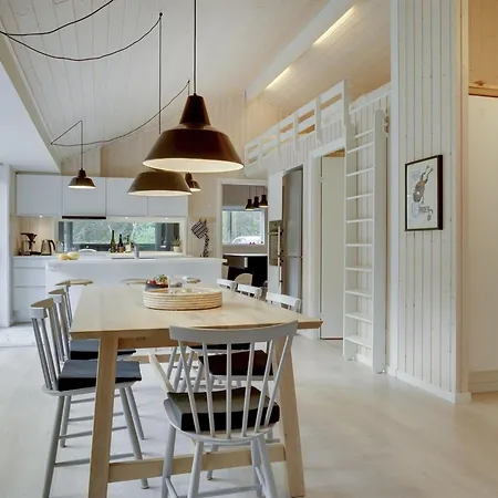 Cate - 150m From The Sea By Interhome